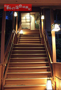 伊古奈　志野の部屋へ続く階段